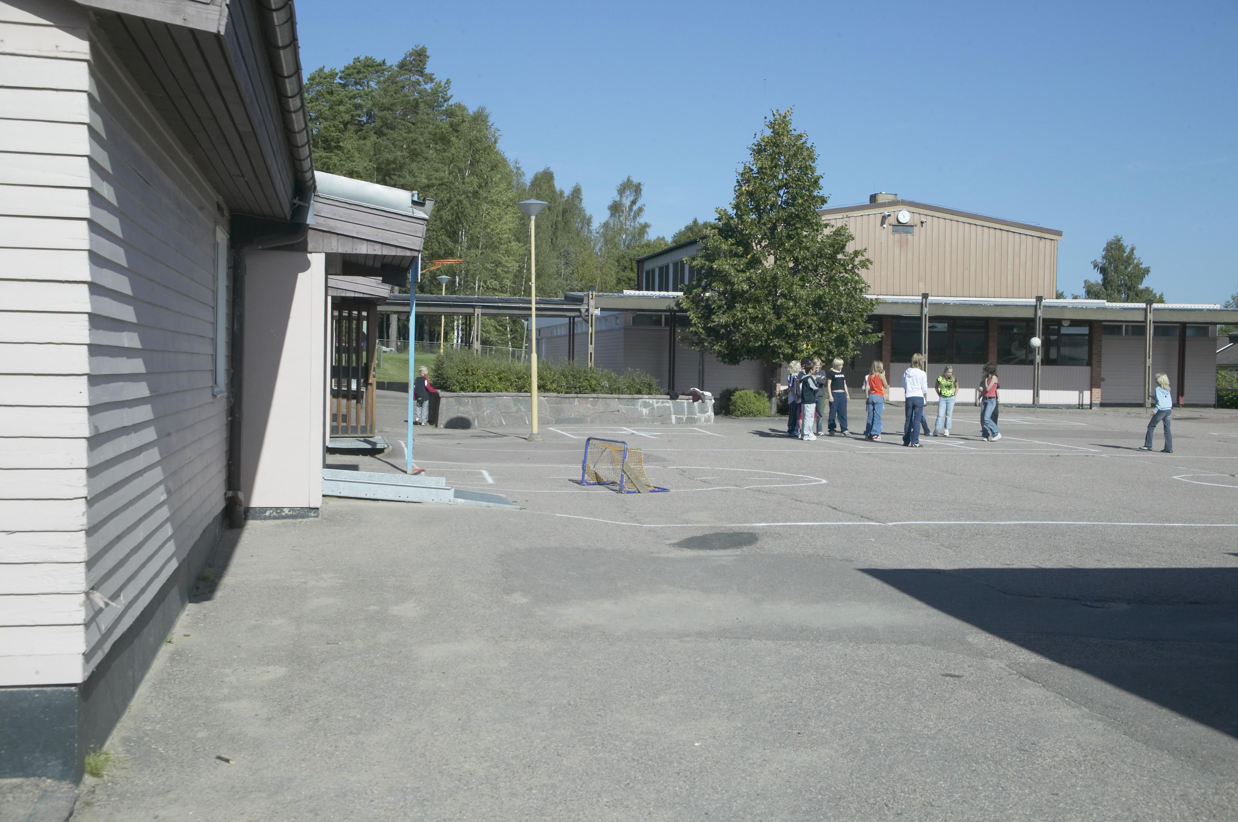 Bengt A Lundberg, Vallargärdets skola