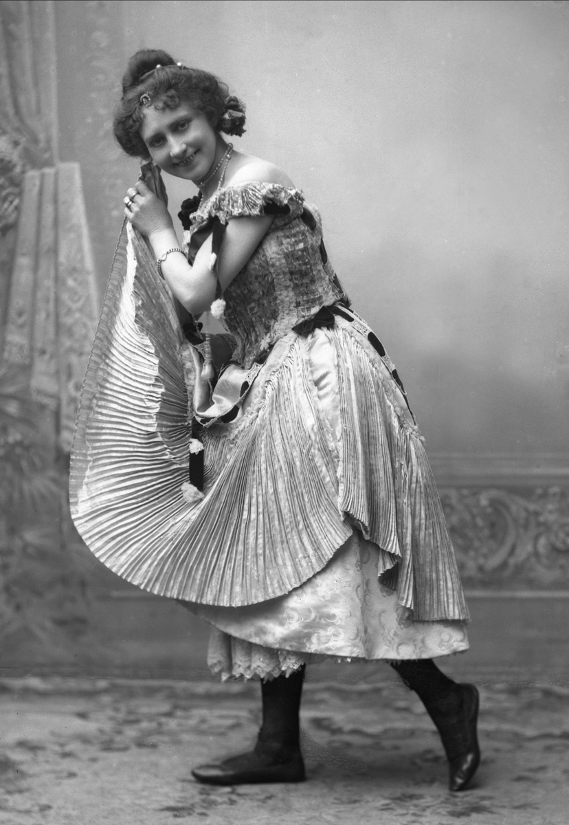 Gustav Borgen, Portrett, mrs Campbell. Variteartist(?)