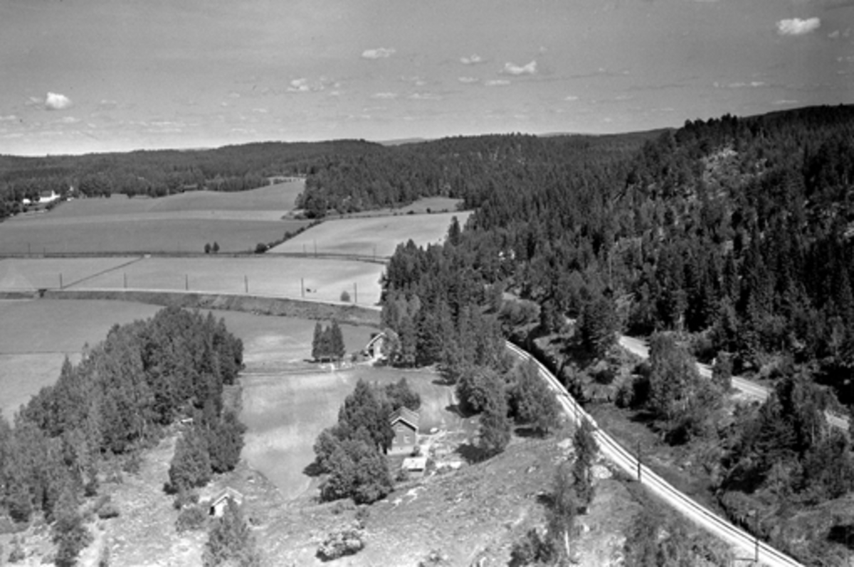 Widerøes Flyveselskap A/S, STRANDA 173-18, GRAVIKEN 171-1/6, FLYFOTO. TANGEN
