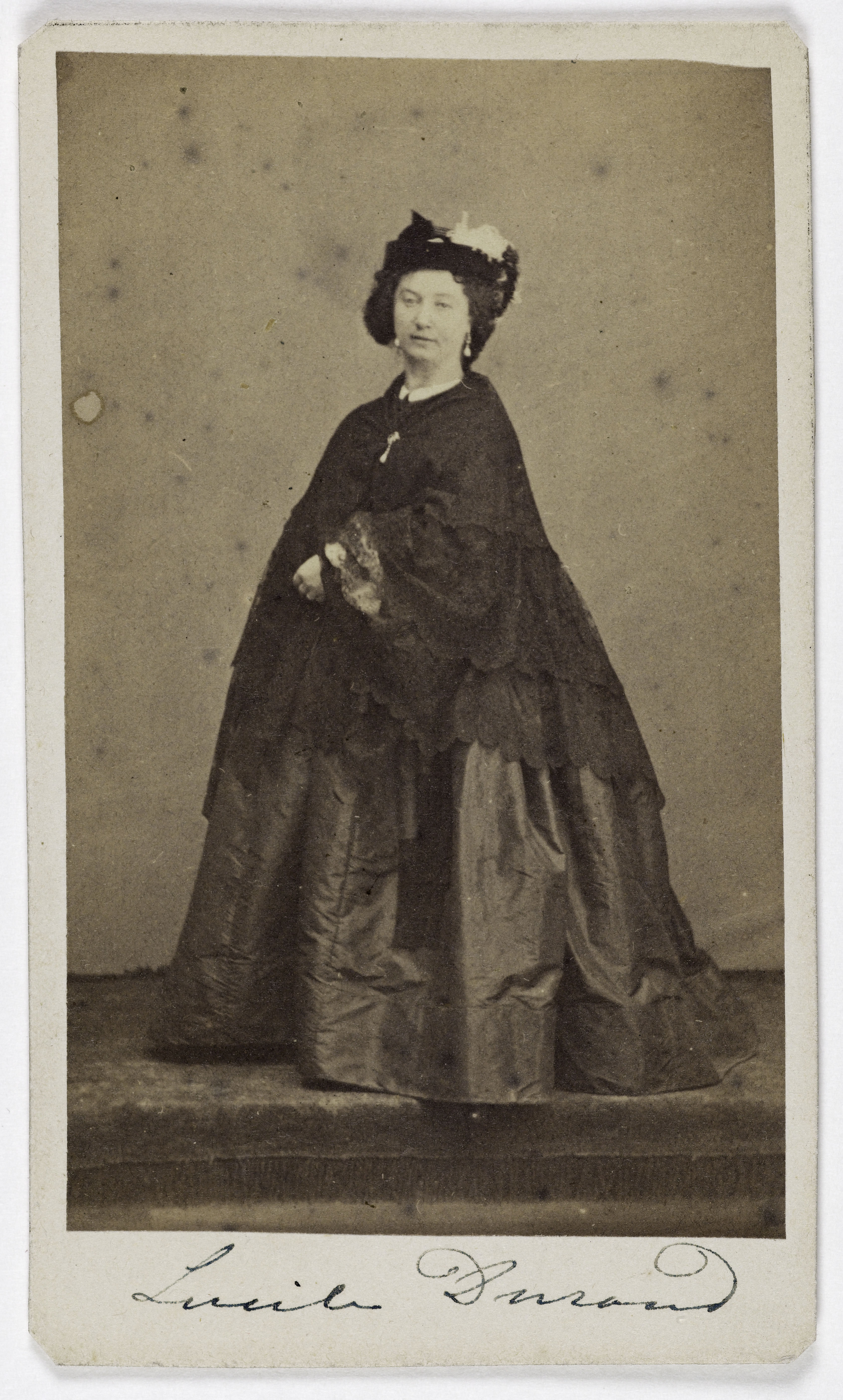 Pierre Petit & Trinquart, Portrait de Lucile Durand ( -après 1887), (actrice)