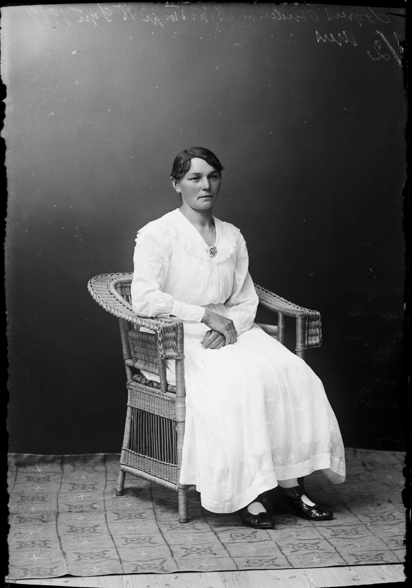 Skötsner-Edhlund, Agnes Andersson från Björsta, Harg socken, Uppland 1918
