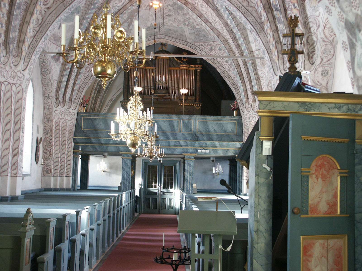Johan Dellbeck, Interiör i Löts kyrka, Löts socken, Uppland 2004