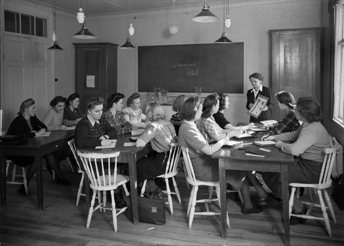 Paul Sandberg, Undervisning på Fackskolan för huslig ekonomi, Trädgårdsgatan 14, Uppsala 1945