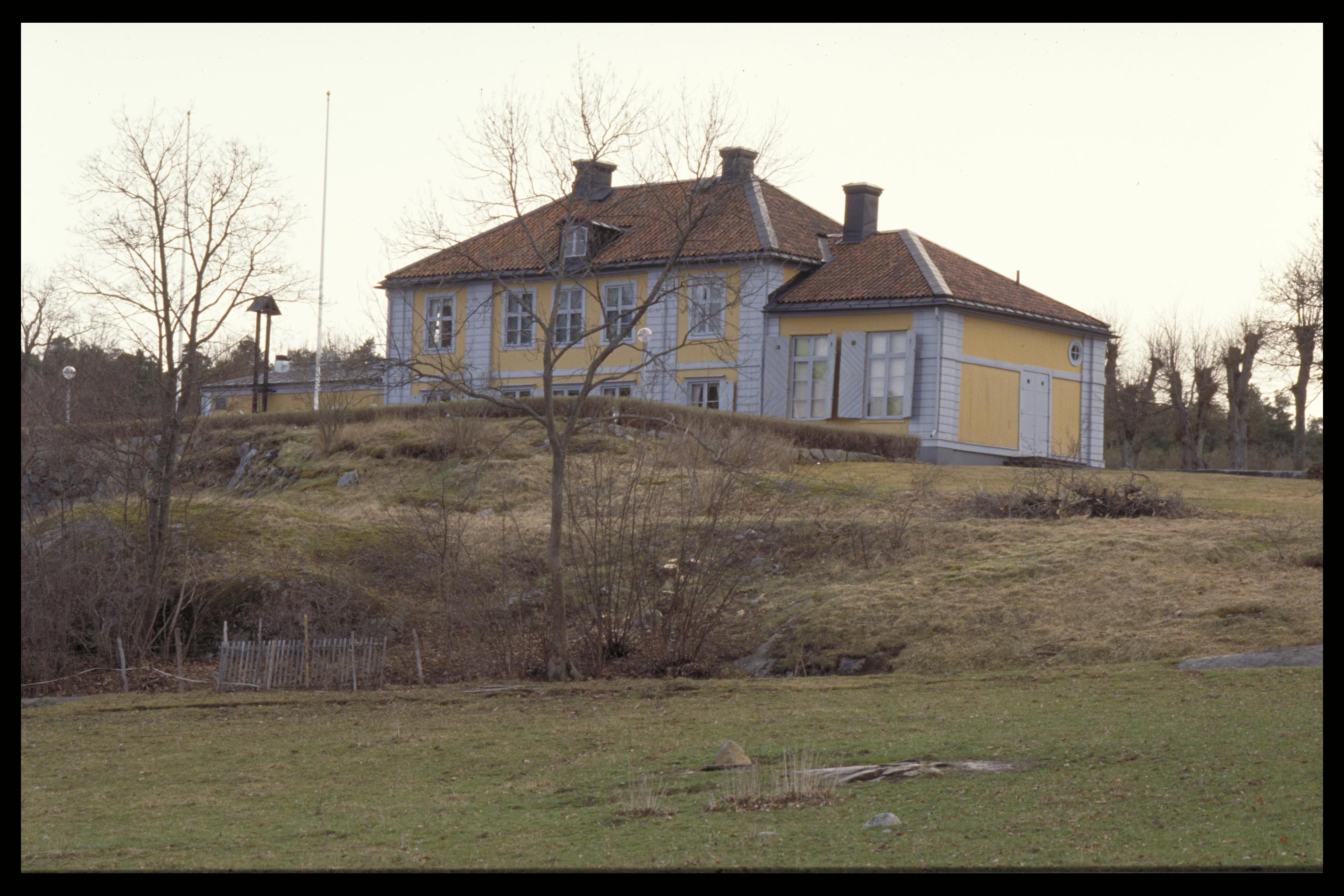 Bengt A Lundberg, Nyckelvikens herrgård