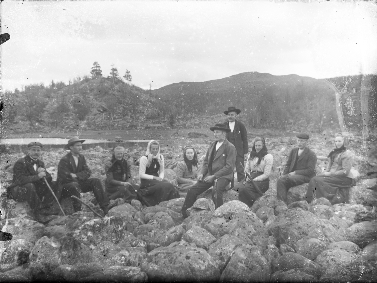 Peder J. Bredalslien, personer, klær, tur, fjelltur,