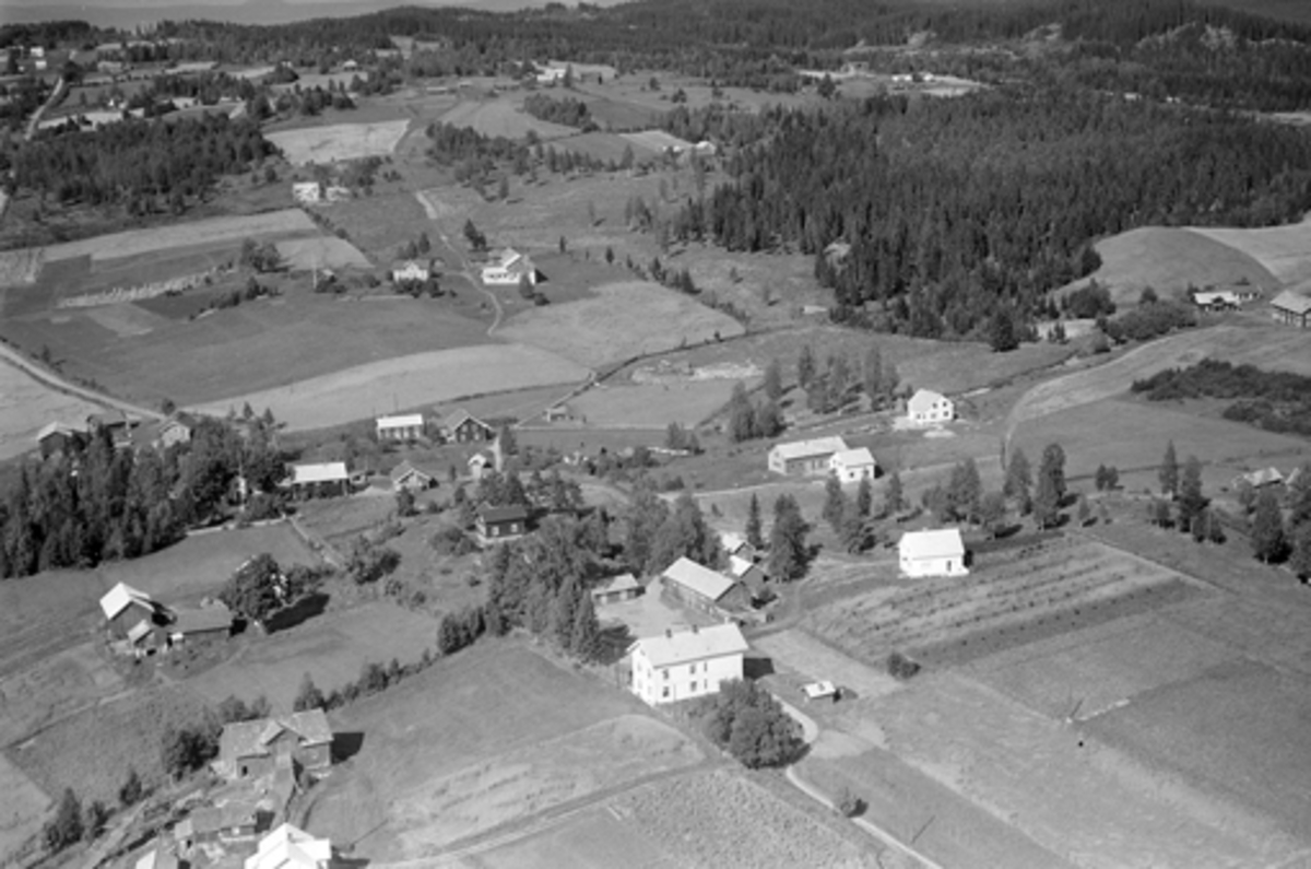 Widerøes Flyveselskap A/S, STRUPERUD SKOLE. FLYFOTO. VALLSET.