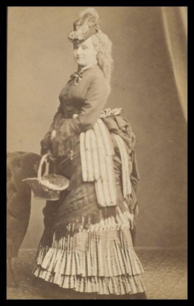 London Stereoscopic and Photographic Company, Guy Little Theatrical Photograph