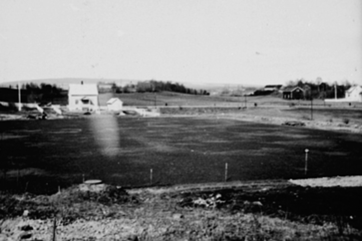 Anno Domkirkeodden, BRISKEBY GRESSBANE, FOTBALLBANE
