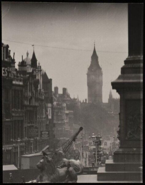 Hoppé, Emil Otto, Westminster, Smith Square, Big Ben from Trafalgar Square