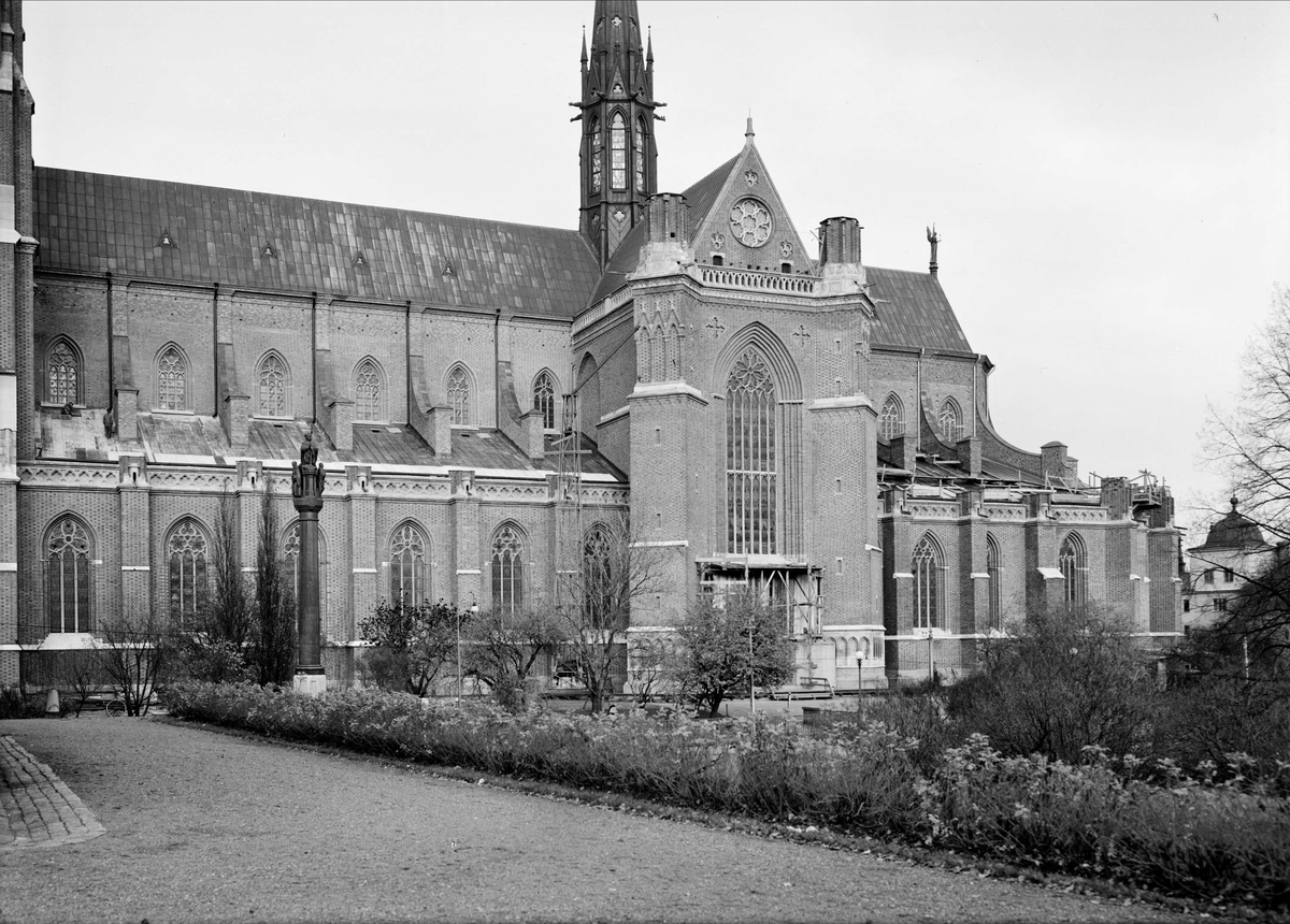 Paul Sandberg, Restaurering av Uppsala domkyrka 1942