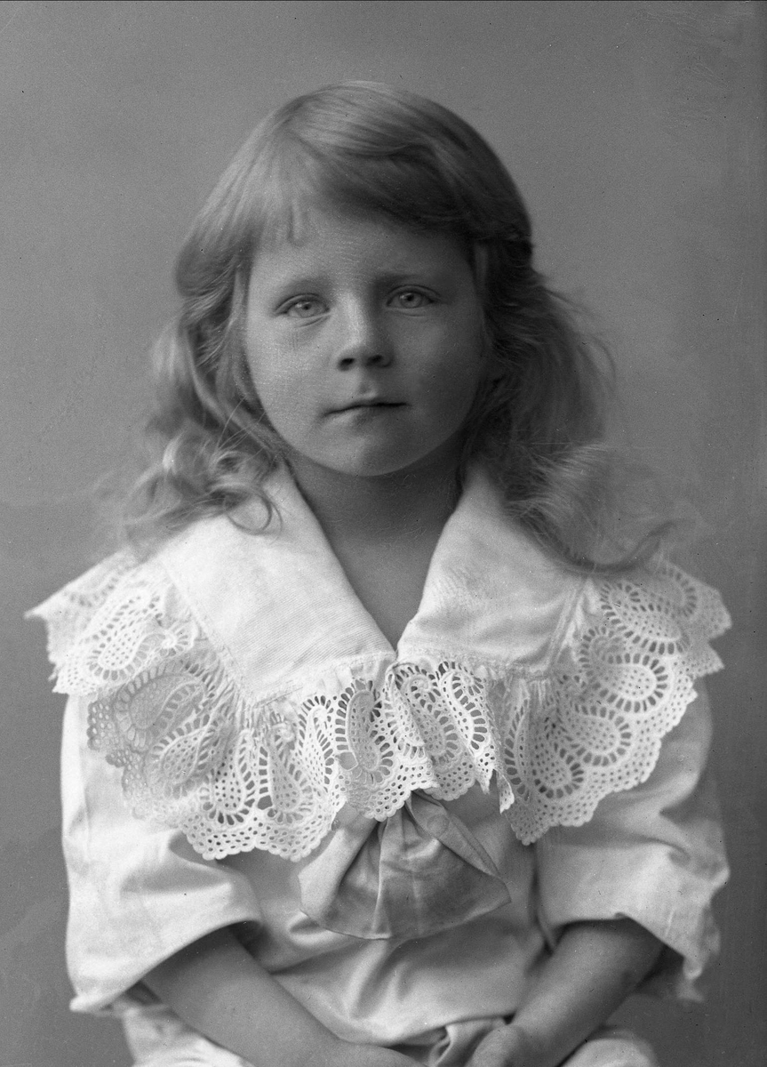 Gustav Borgen, Portrett, kaptein Aavatsmarks sønn, Per.