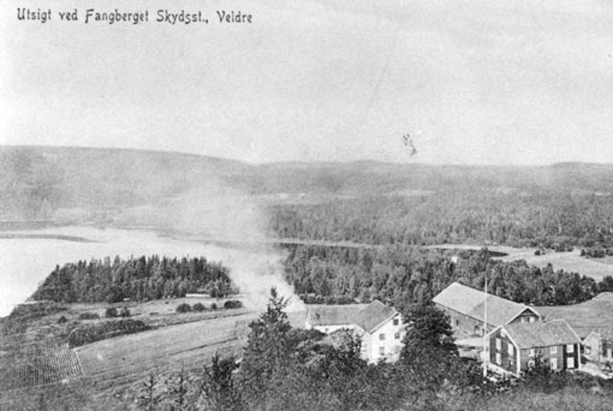 Anno Domkirkeodden, Fangberget gård, tidligere skysstasjon, innerst i Bunnefjorden, Veldre, Ringsaker.