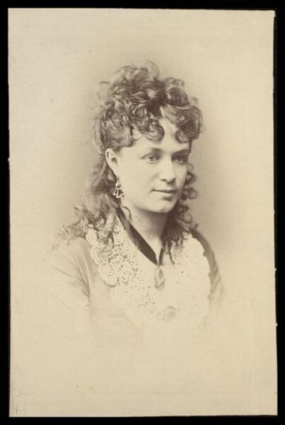 London Stereoscopic and Photographic Company, Guy Little Theatrical Photograph