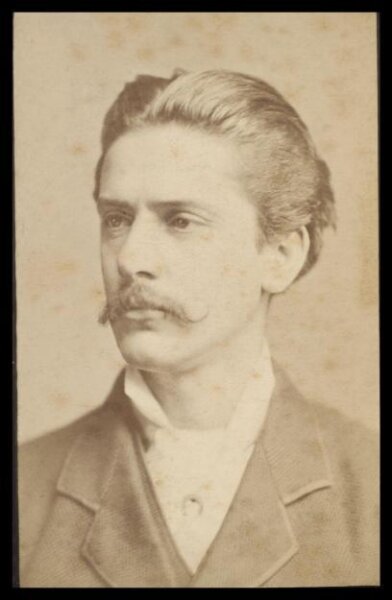 London Stereoscopic and Photographic Company, Guy Little Theatrical Photograph