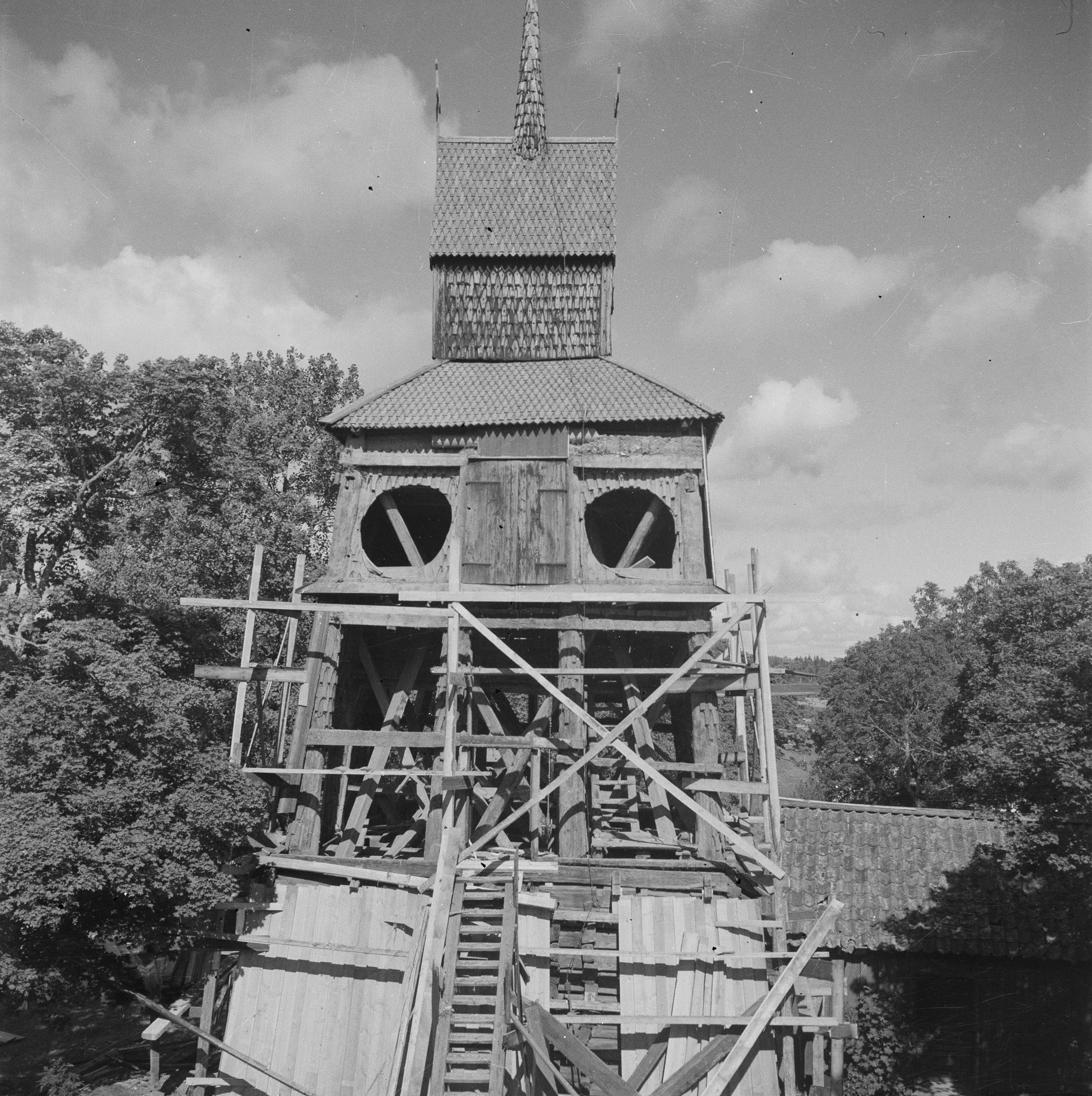 Iwar Anderson, Häverö kyrka