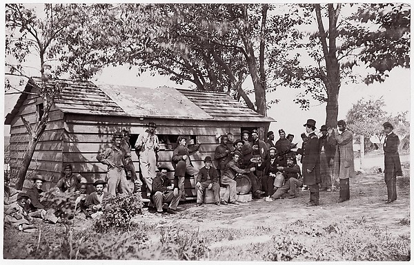 Unknown, [Group of Union Officers and Soldiers at a Sutler's Store]