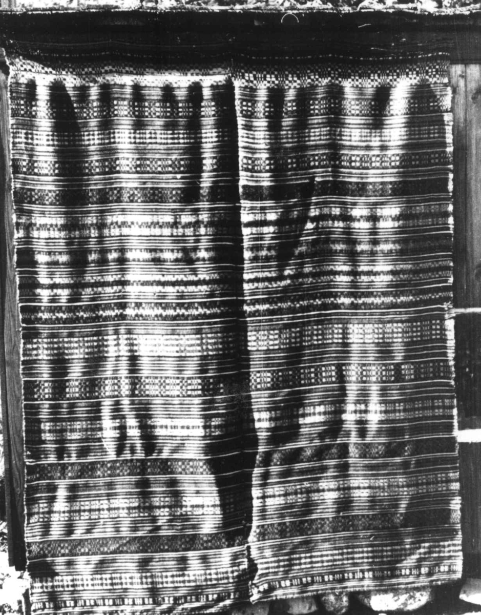 Anna Grostøl, Iveland, Vest-Agder 1941. Teppe, tavlebragd.