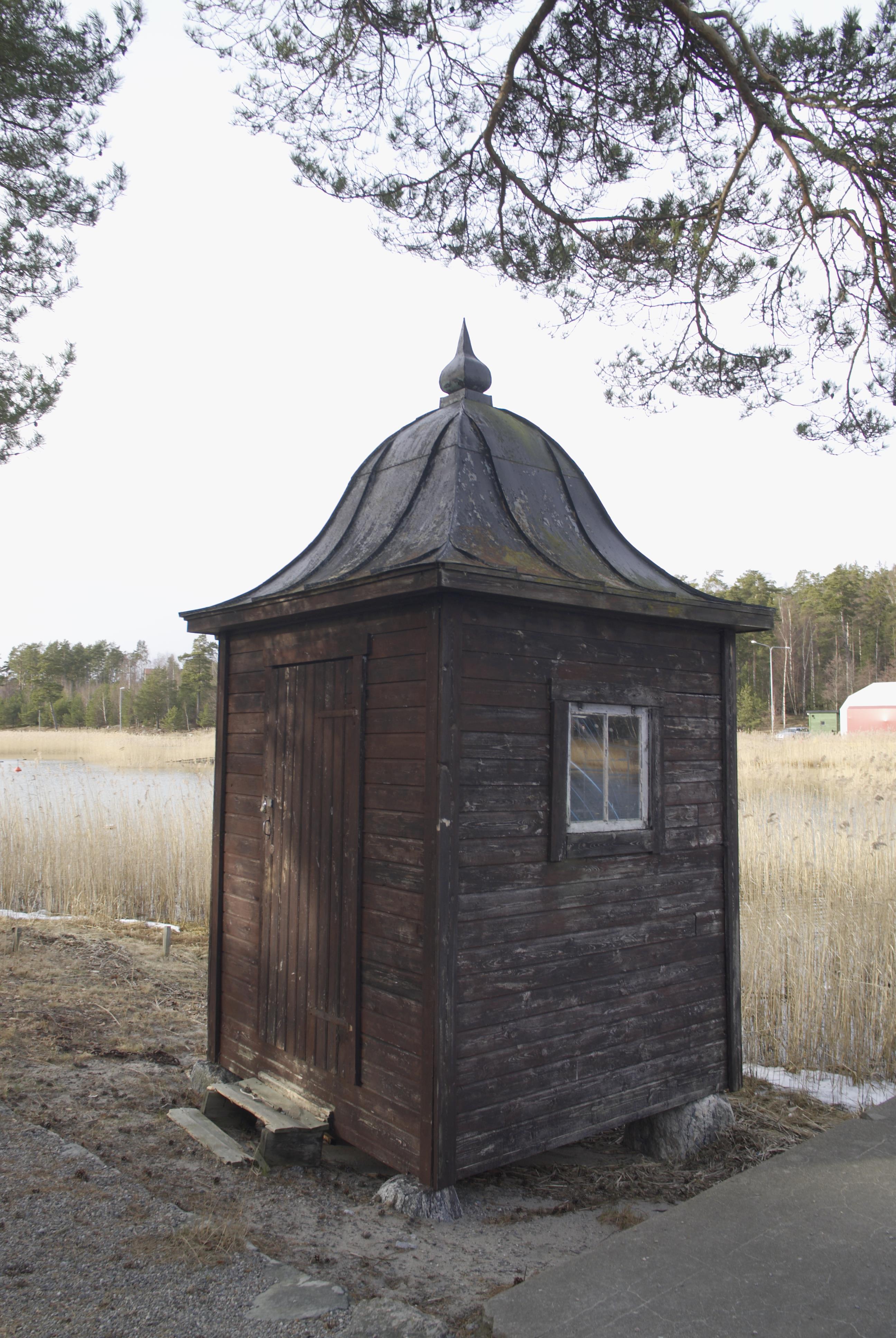 Bengt A Lundberg, Berga slott