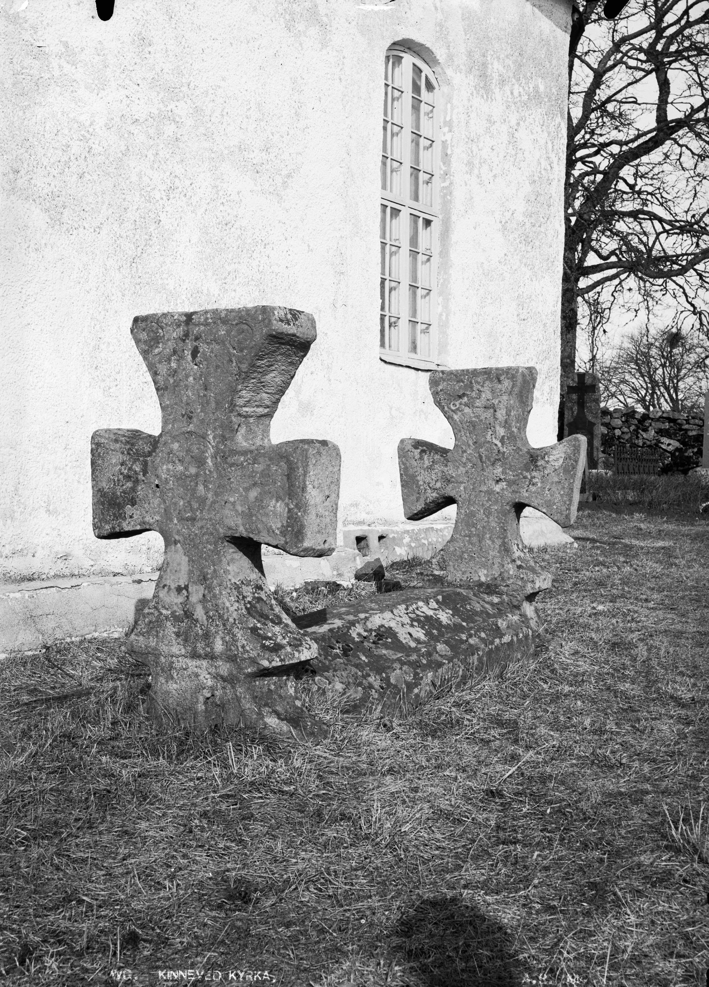 Anders Roland, Kinneveds kyrka