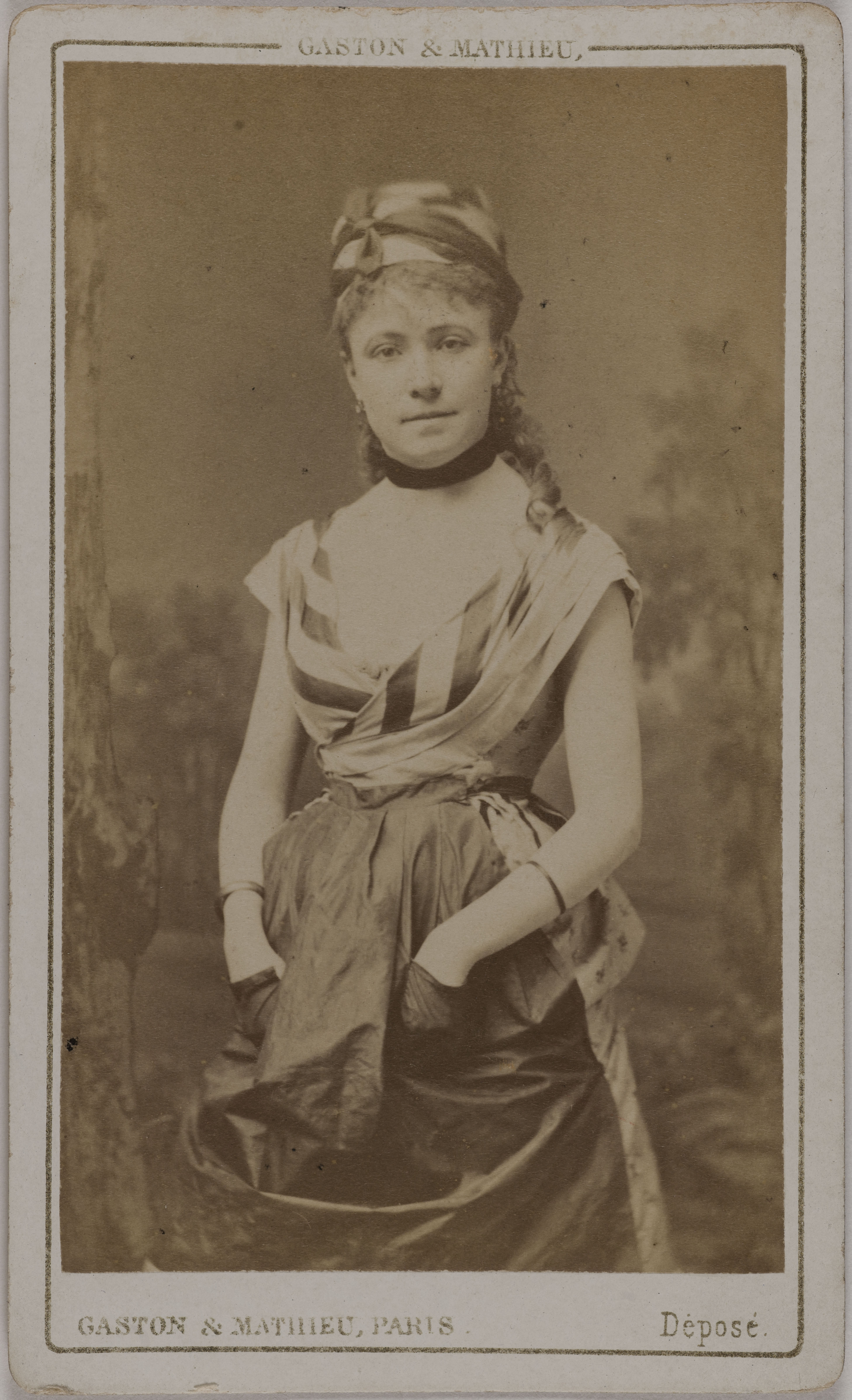 Gaston & Mathieu, Portrait d'Antonia (actrice au Théâtre des Menus-Plaisirs)