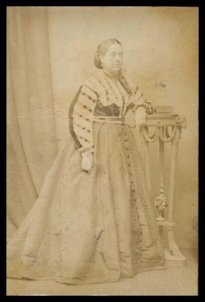 London Stereoscopic and Photographic Company, Guy Little Theatrical Photograph