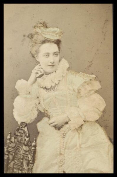 London Stereoscopic and Photographic Company, Guy Little Theatrical Photograph