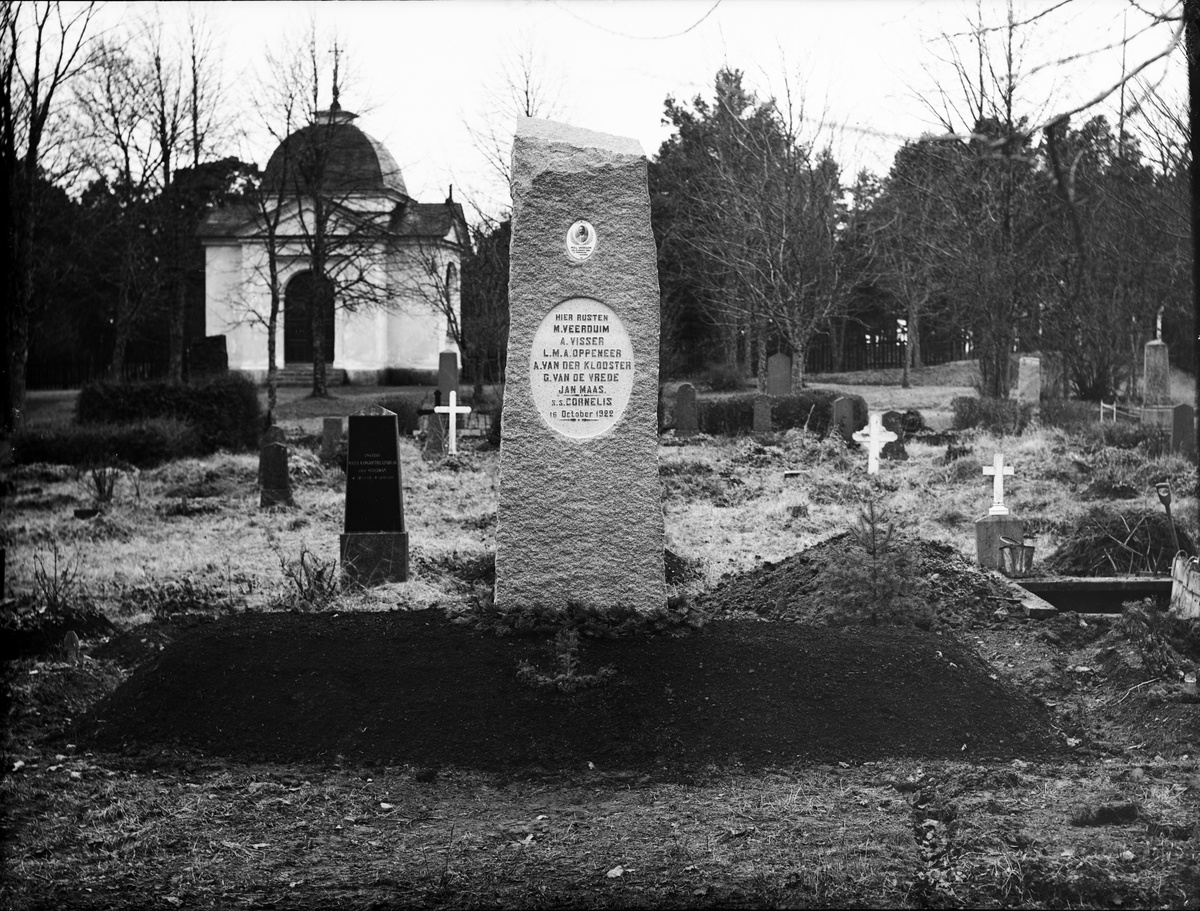 Skötsner-Edhlund, Gravsten, Öregrund, Uppland