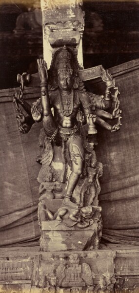 Unknown, Pillar and Figure, Cut from a Single Stone. Coimbatore