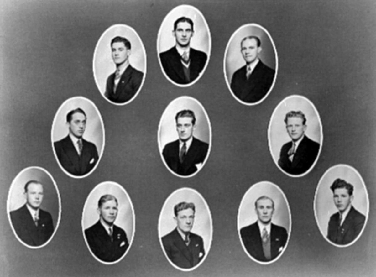 Anno Domkirkeodden, BRISKEBY FOTBALLAG, SENERE: HAM-KAM1 rekke v:O. Fjeldseter, J. Sponberg, Antonsen, Bakkerud, Granberg. 2 rad v: Larsen, Antonsen, Emilsen, bak: Dahlsveen, Larsen, Edvardsen.