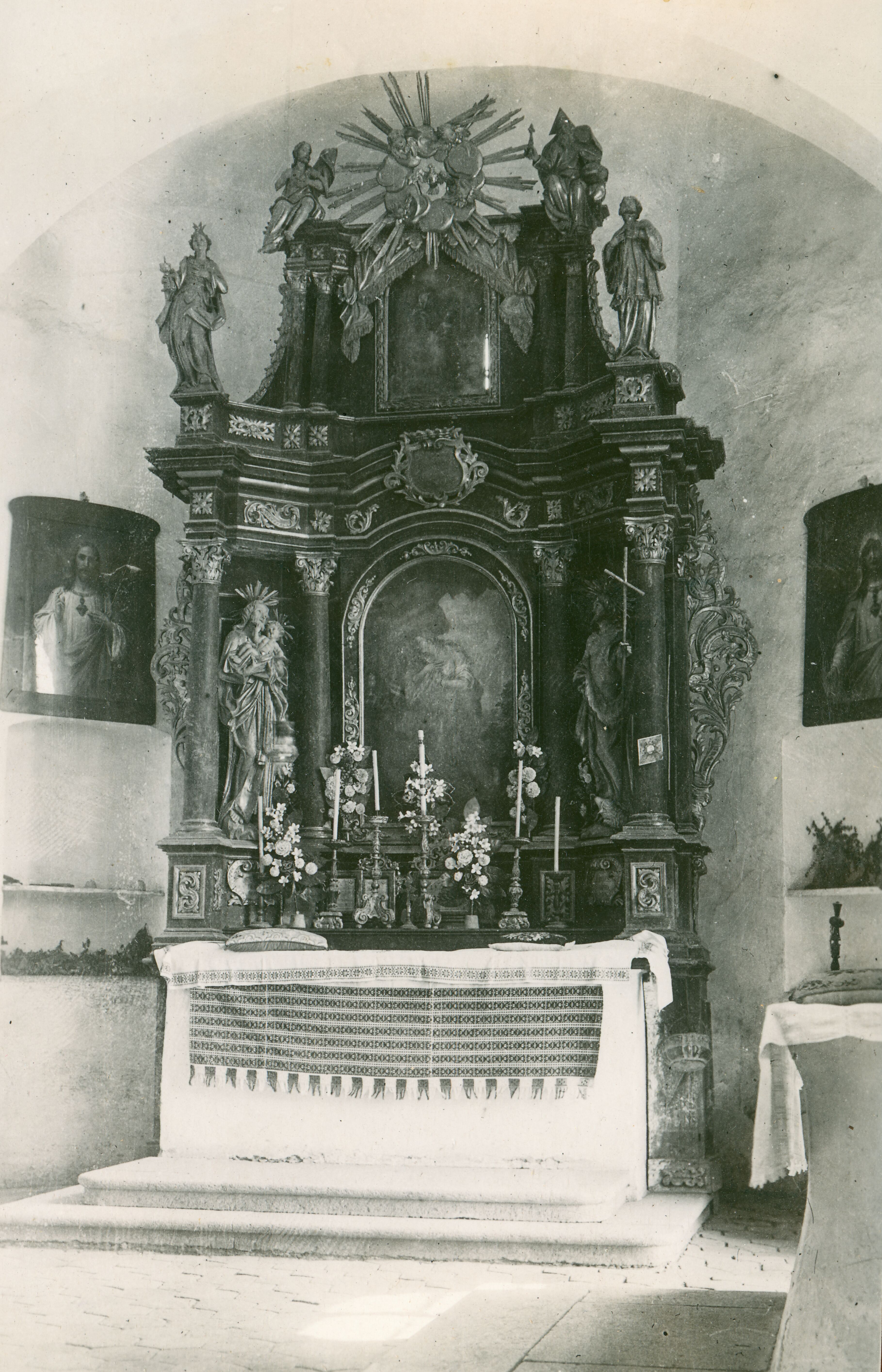 Većeslav Henneberg, Hum Bistrički (Marija Bistrica) - Glavni oltar sv. Marije Magdalene u kapelici