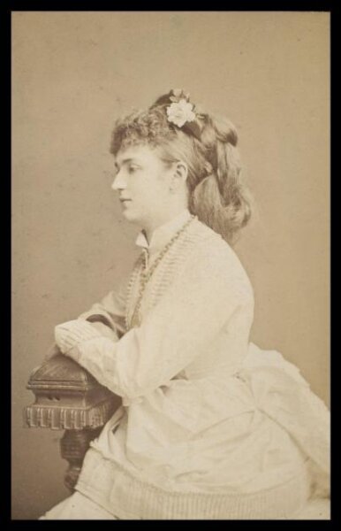 London Stereoscopic and Photographic Company, Guy Little Theatrical Photograph