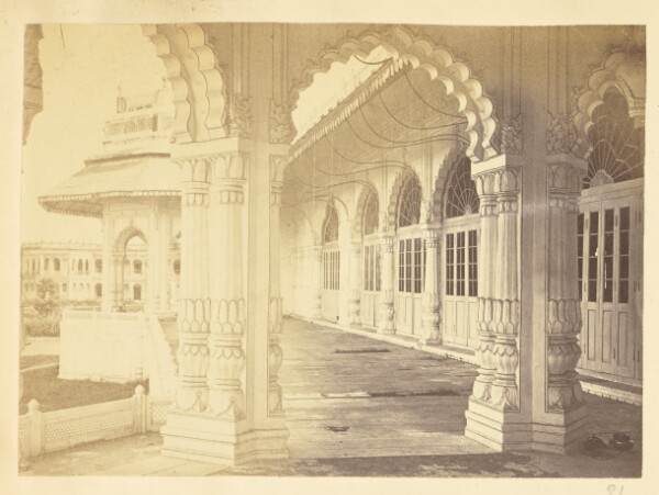 Unknown, [Arcade with Scalloped Arches, India]