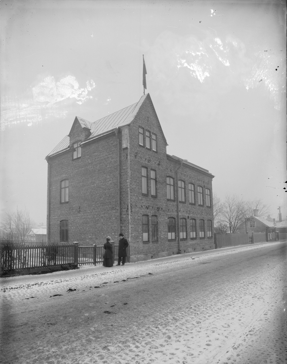 Henri Osti's Fotografiateliér, Nils Noréns Cigarrfabriks AB, Svartbäcksgatan 39, Uppsala, före 1914