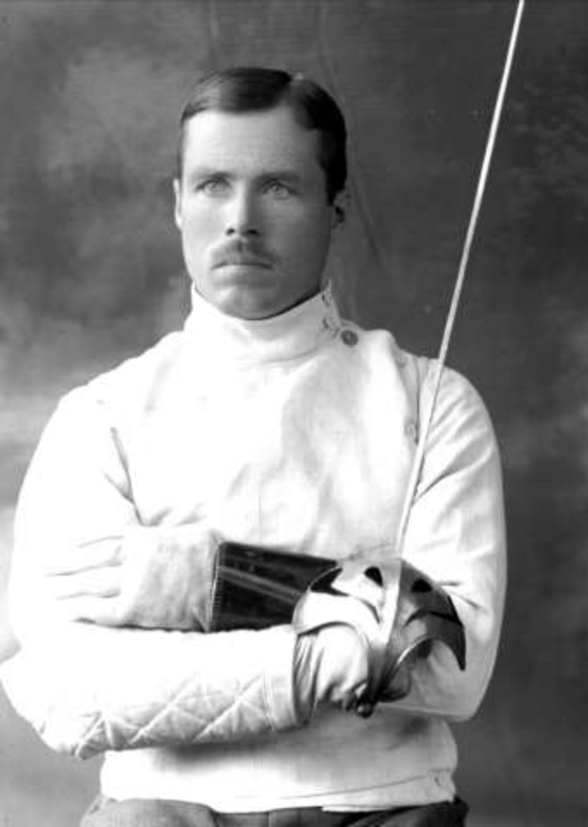 Gustav Borgen, Portrett, sportsfekting, sabel, Eldegard Olsen, 1918.