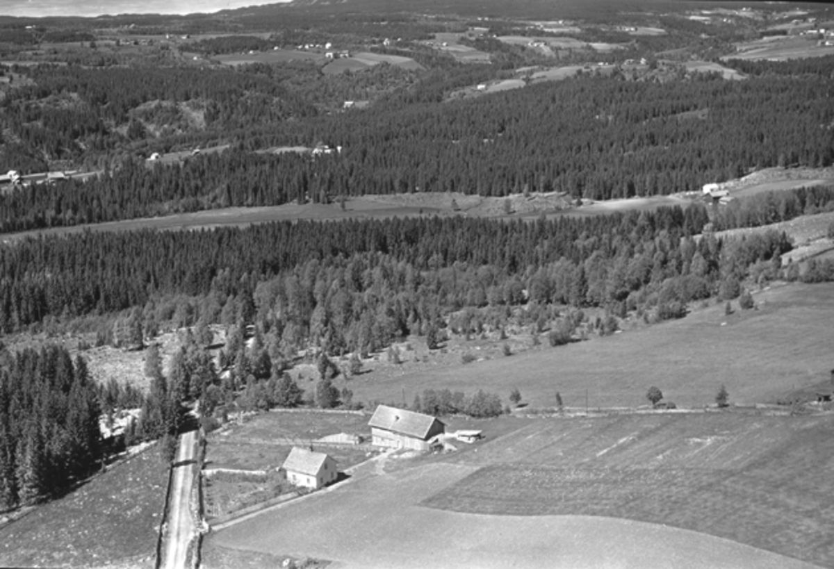 Widerøes Flyveselskap A/S, Flyfoto av Søgård, Nybygda, Ringsaker.