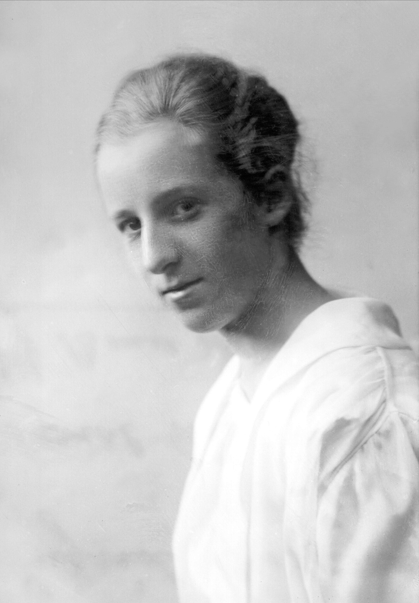 Gustav Borgen, Portrett, Ingrid Østbye.