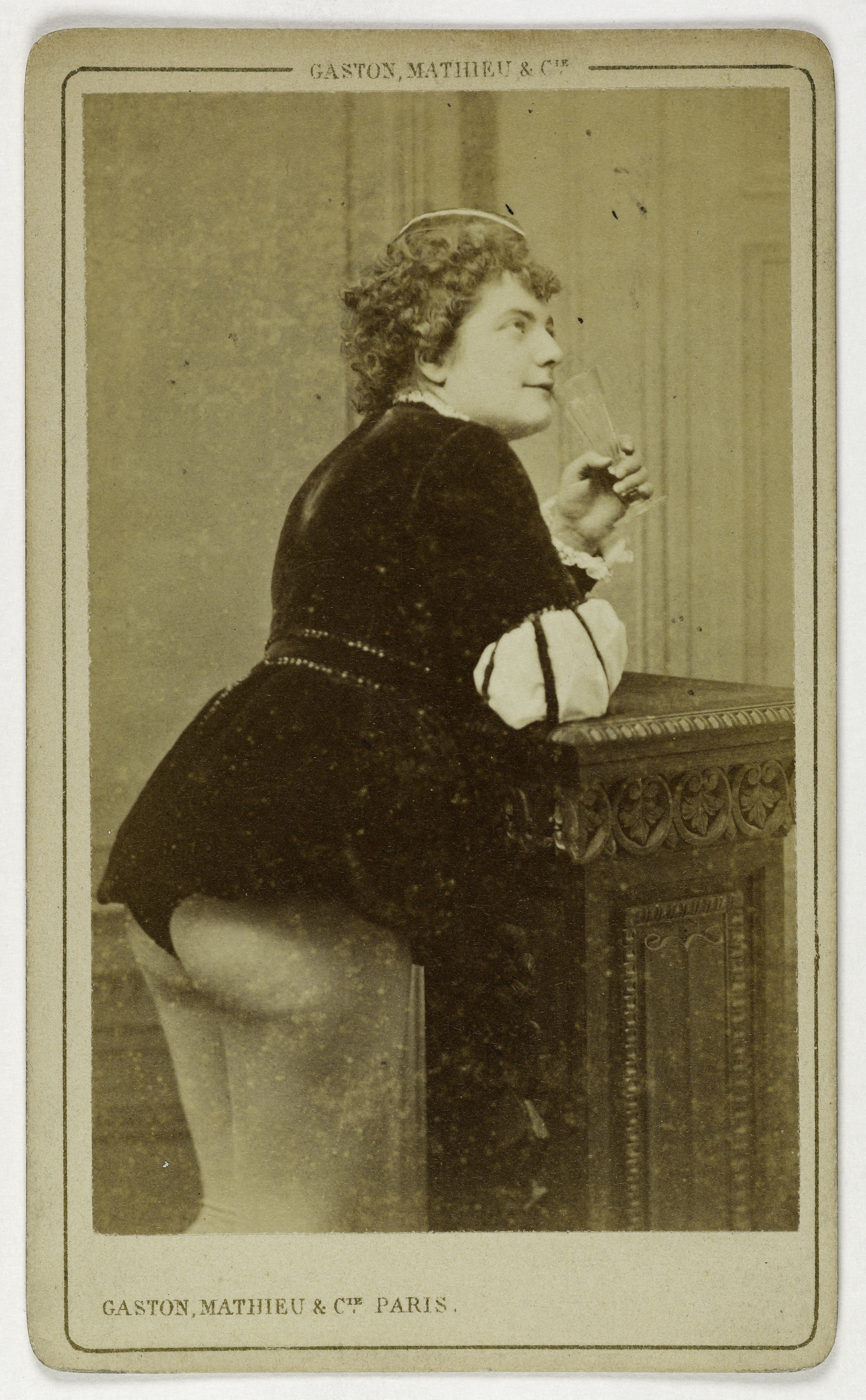 Mathieu & Cie Gaston, Portrait de H. Julia, actrice
