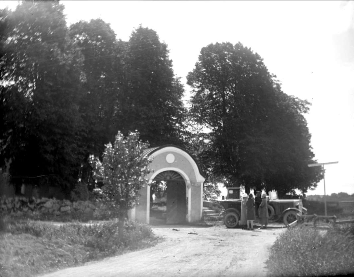 August Fredrik Schagerström, Stiglucka vid Veckholms kyrka, Veckholms socken, Uppland i juni 1925
