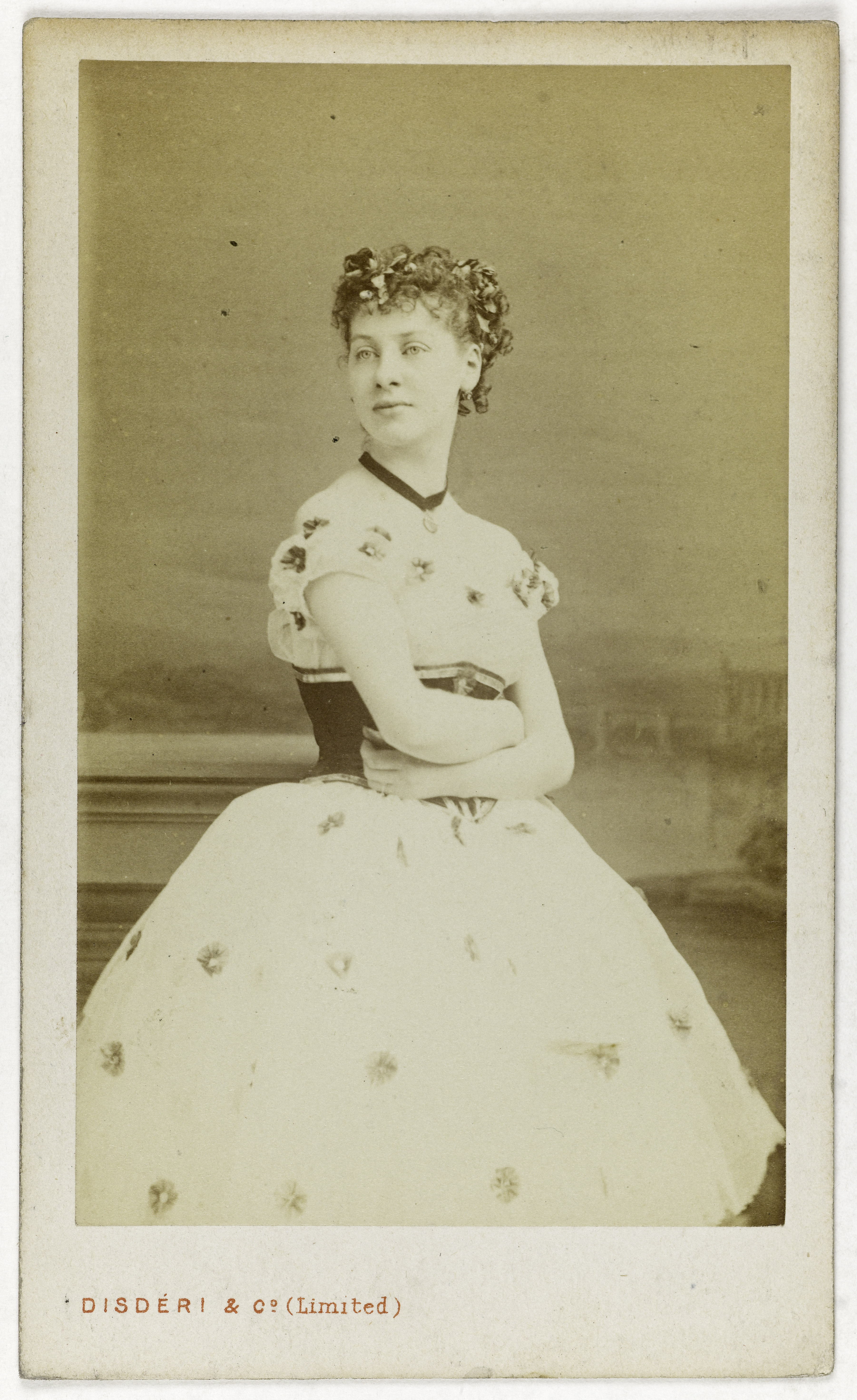 André-Adolphe-Eugène Disdéri, Portrait d'Esther Morris, danseuse à l'Opéra.