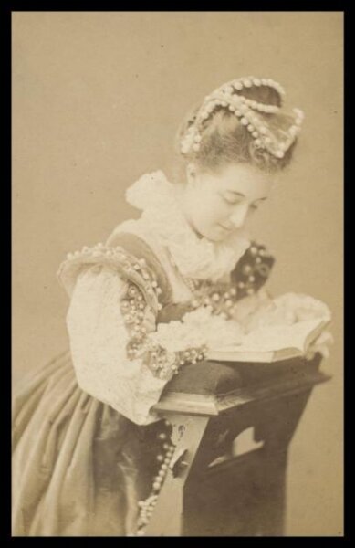 London Stereoscopic and Photographic Company, Guy Little Theatrical Photograph