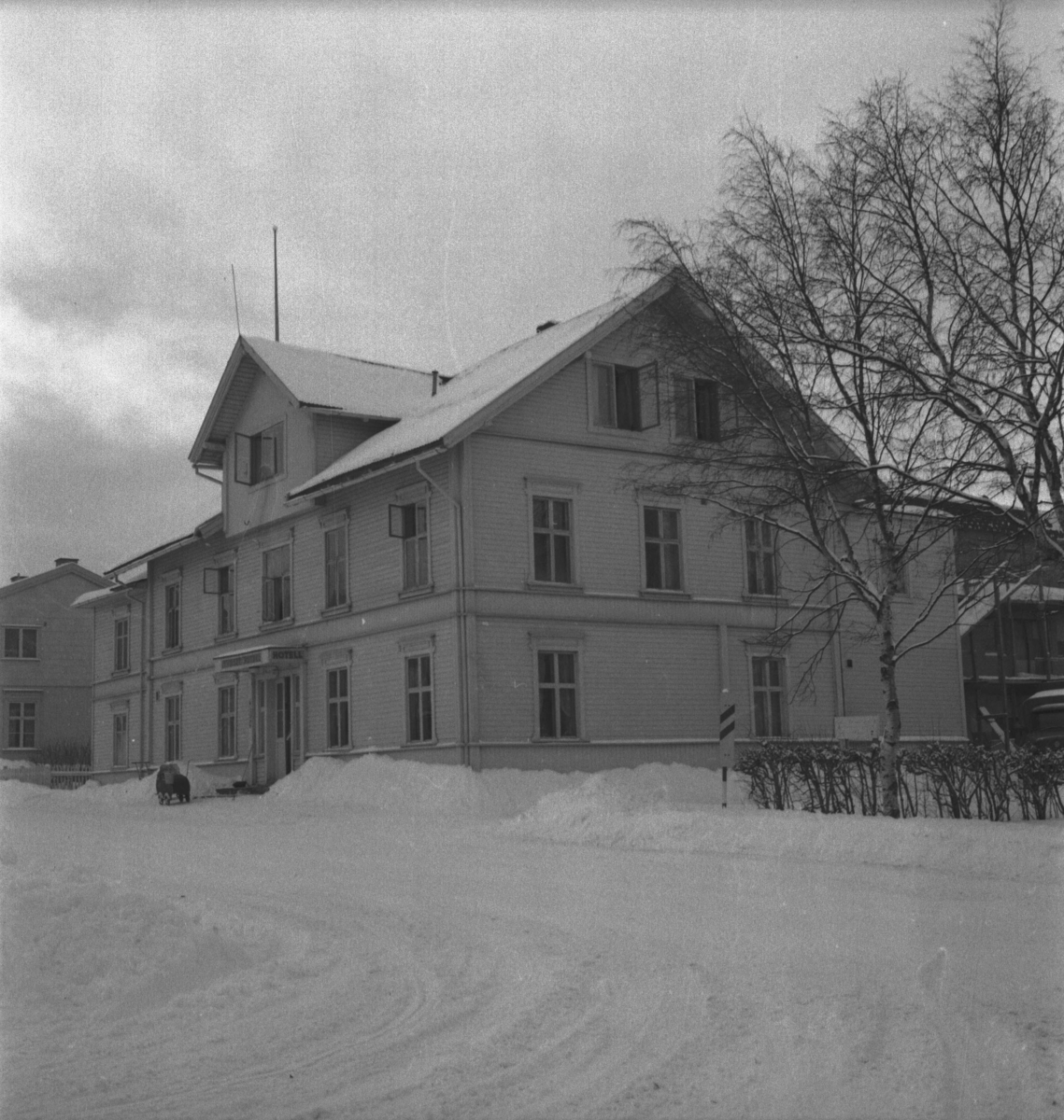 Per Magne Grue, Tynset, Tynset hotell