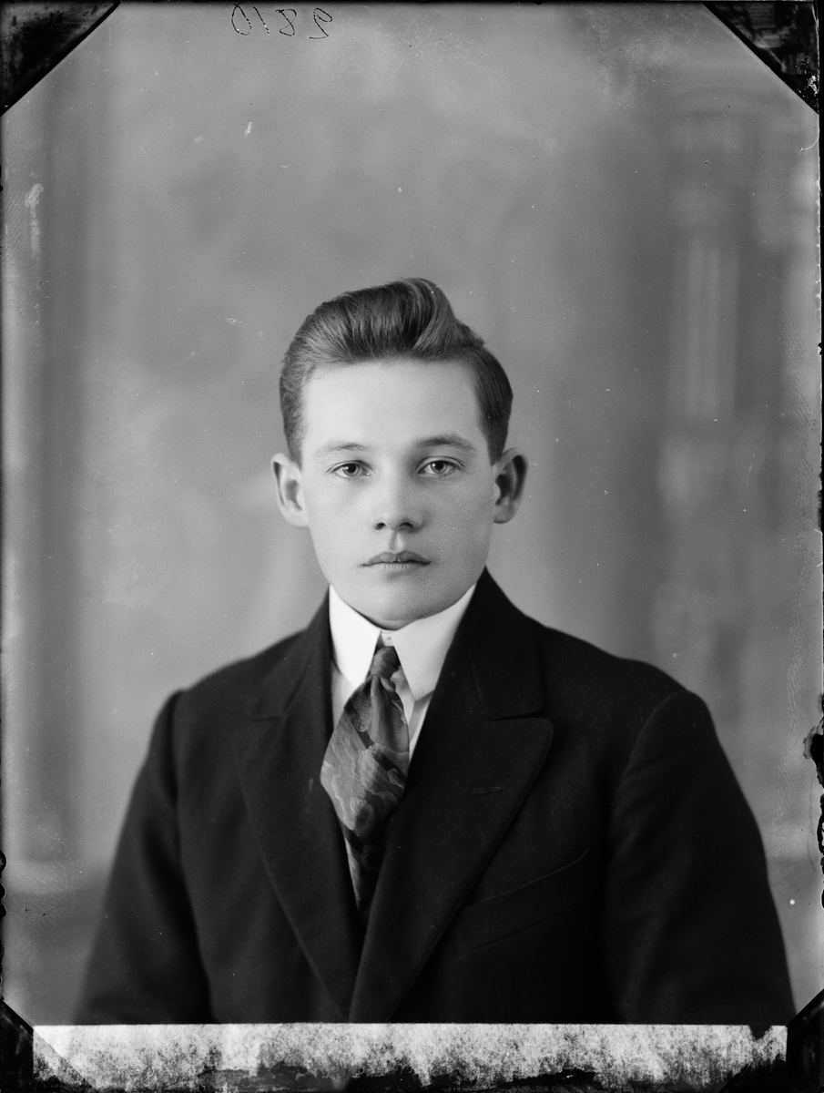 Skötsner-Edhlund, Ateljé Portrait - Eskil Bäckman from Stummelbo, Uppland