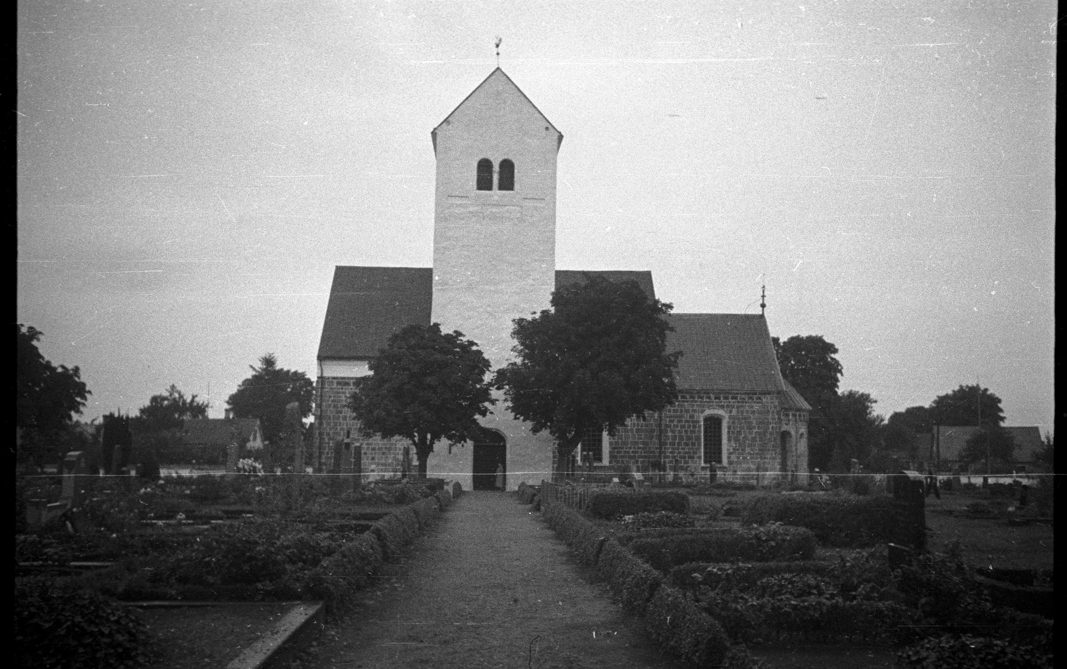 Berit Wallenberg, Vä kyrka (Sankta Maria kyrka)