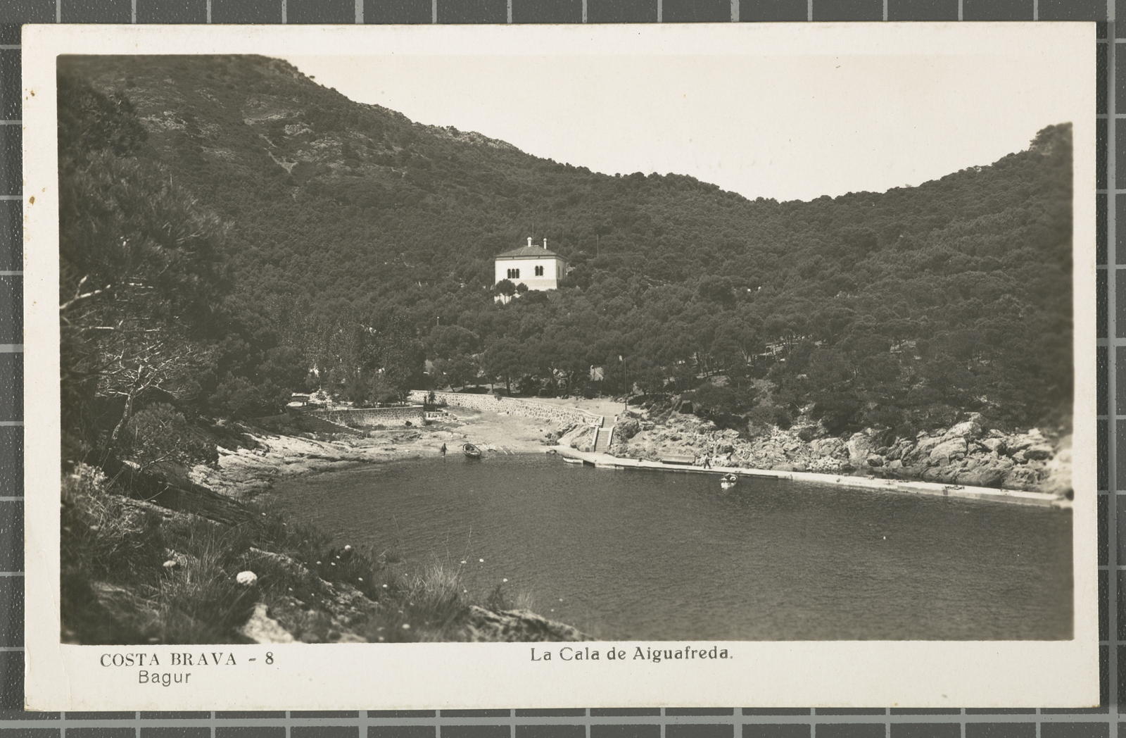 Desconegut, Costa Brava - 8. Bagur. La Cala de Aiguafreda