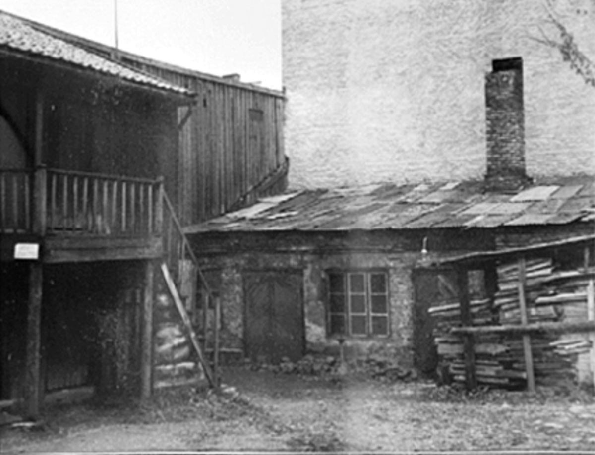 Anno Domkirkeodden, BAKGÅRD, GRØNNEGATA 92, LIERBAKKEN, KORSLUNDSMIA