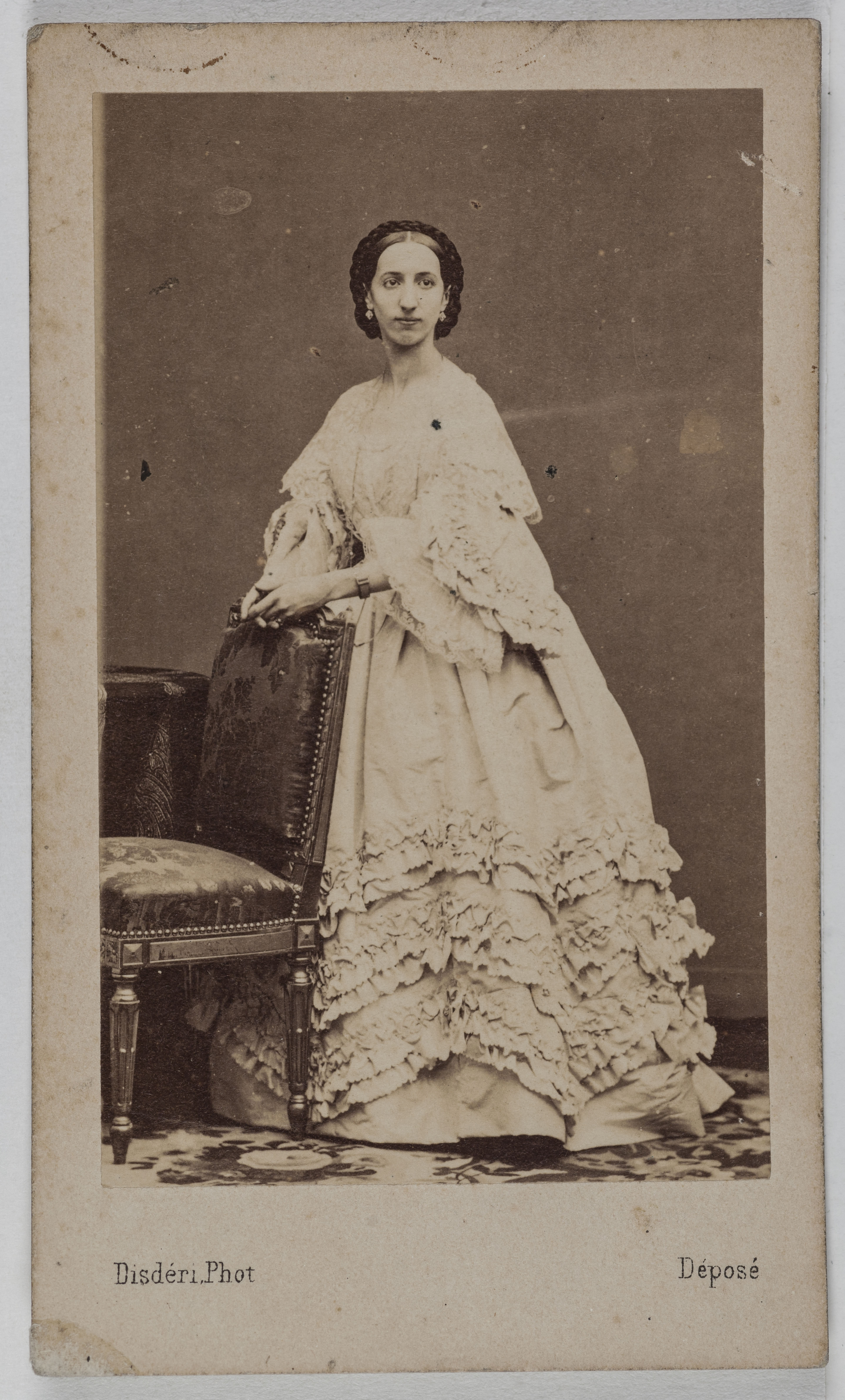 André-Adolphe-Eugène Disdéri, Portrait de Livry Emma, (née Jeanne-Emma Emarot), (1842-1863), (danseuse)
