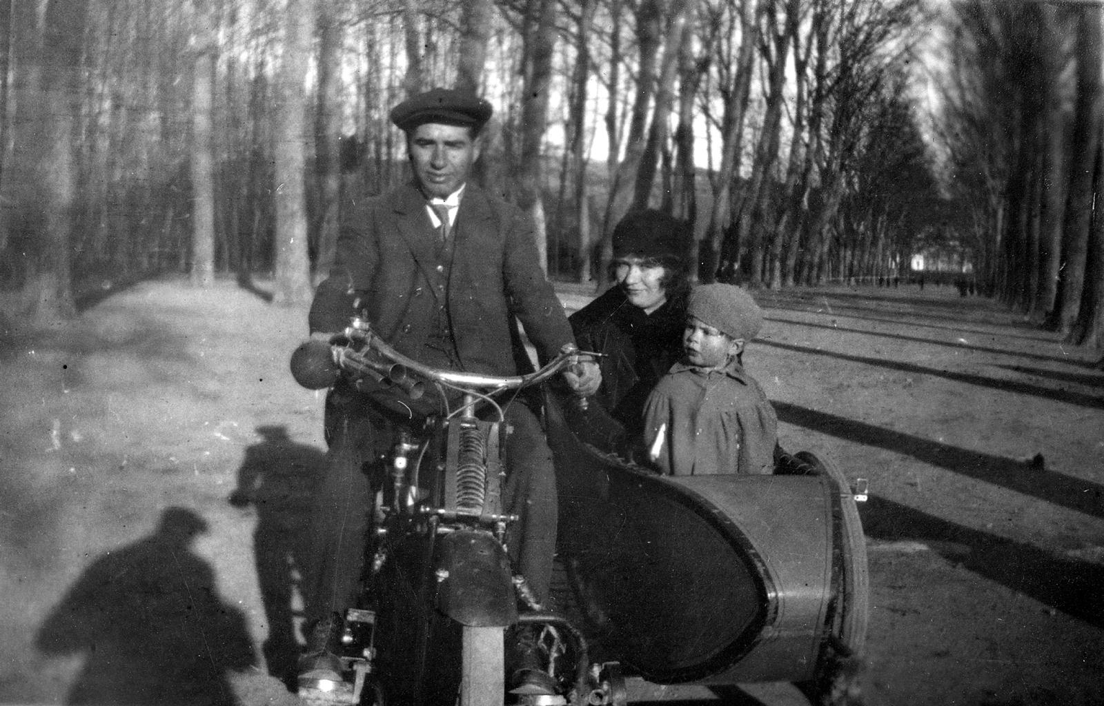 Desconegut, [Família Figueras Roca]