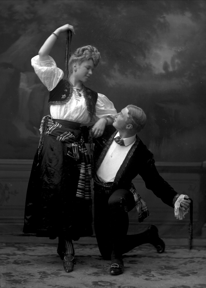 Gustav Borgen, Dobbeltportrett, mann og kvinne som spanske dansere.