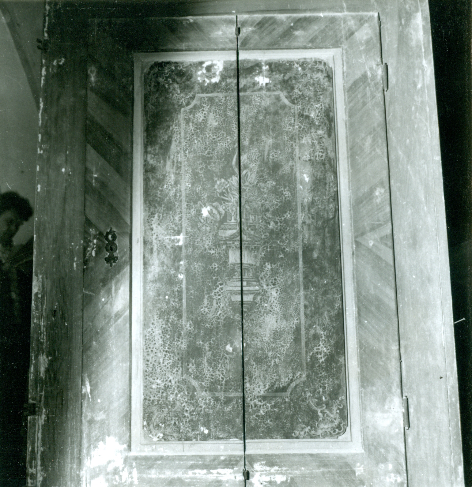 Nino Vranić, Žarovnica (Ivanec) - Kapela sv. Marije Sniježne - Detalj kućišta