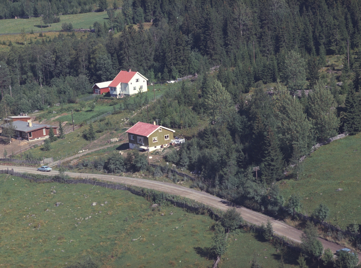 Widerøes Flyveselskap A/S, Flyfoto, Åsmarka, Ringsaker. Her er Vårheim midt i bildet, huset ligger i dag etter Larsåsveien.